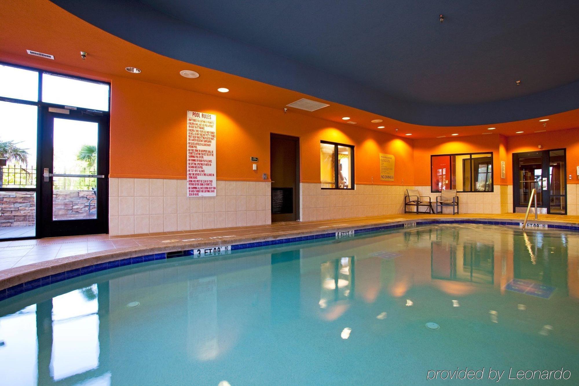 Holiday Inn Hotel & Suites Stockbridge-Atlanta I-75 By Ihg Esterno foto