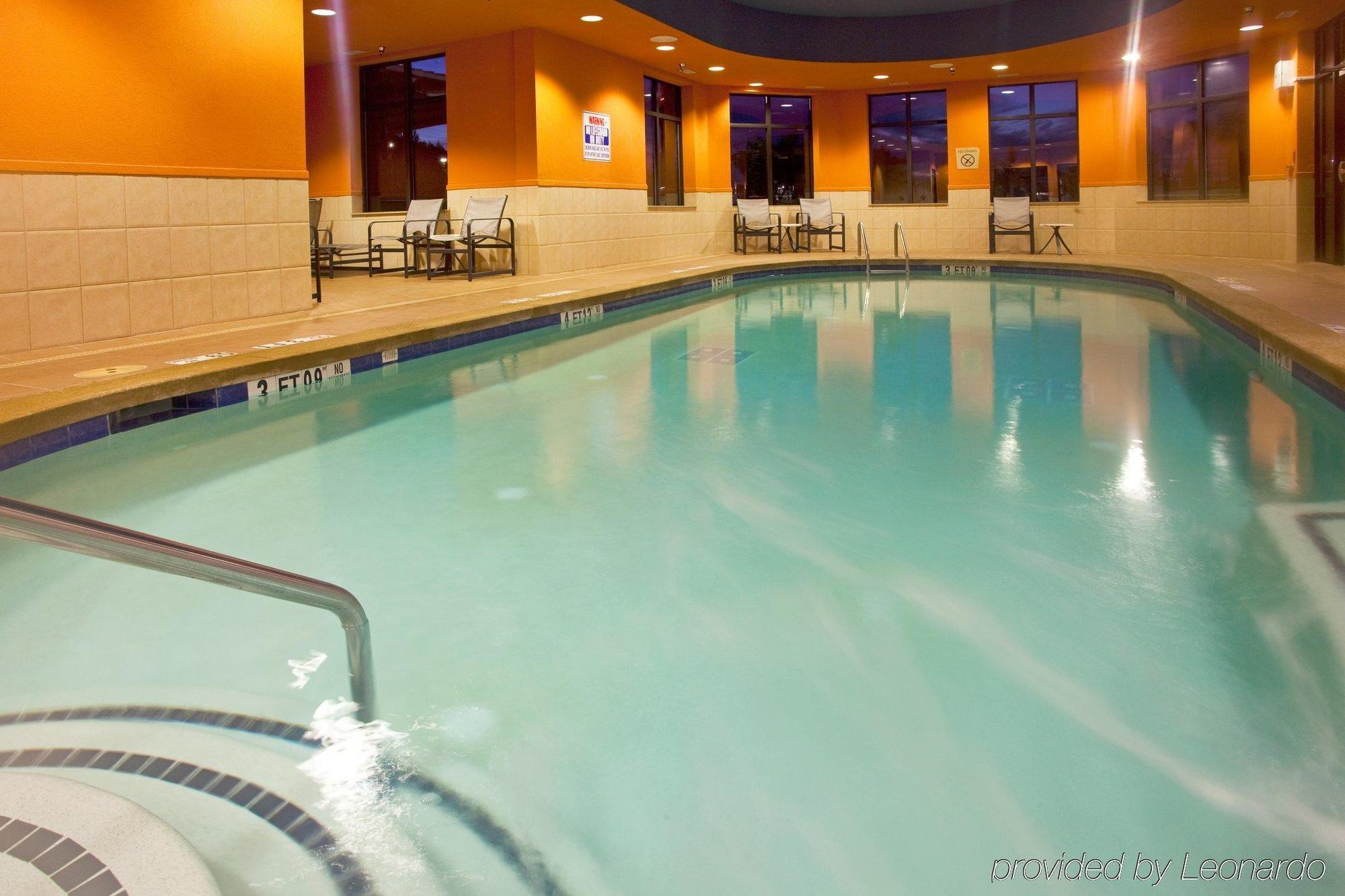 Holiday Inn Hotel & Suites Stockbridge-Atlanta I-75 By Ihg Esterno foto